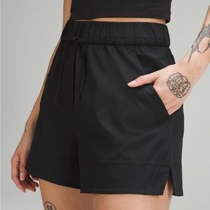 Cinchable Waist High Rise Woven Lulu Shorts